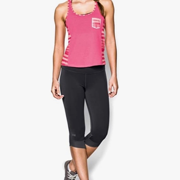Under Armour Pants - 🏃‍♀️3/$10! Under Armour Women's Reflective Fly-By Compression Capri Leggings S